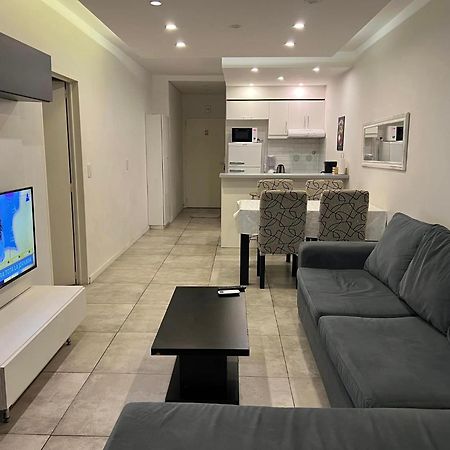 Suite In San Telmo Dormitorio En Suite Con Dos Banos Y Balcon A La Calle Buenos Aires Dış mekan fotoğraf