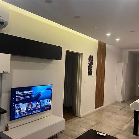 Suite In San Telmo Dormitorio En Suite Con Dos Banos Y Balcon A La Calle Buenos Aires Dış mekan fotoğraf