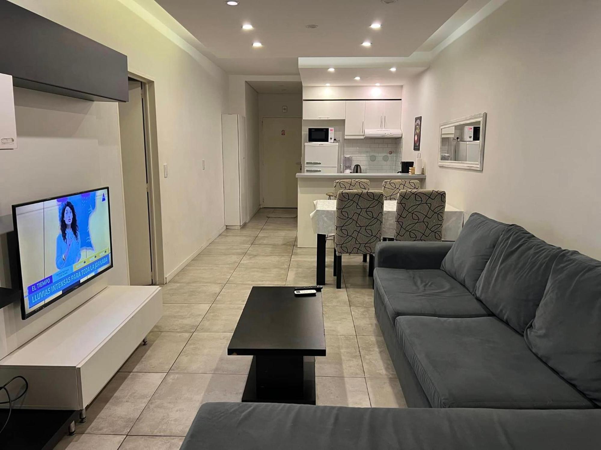 Suite In San Telmo Dormitorio En Suite Con Dos Banos Y Balcon A La Calle Buenos Aires Dış mekan fotoğraf