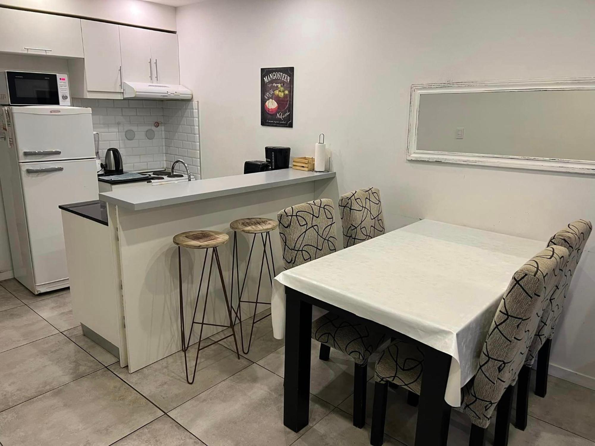 Suite In San Telmo Dormitorio En Suite Con Dos Banos Y Balcon A La Calle Buenos Aires Dış mekan fotoğraf