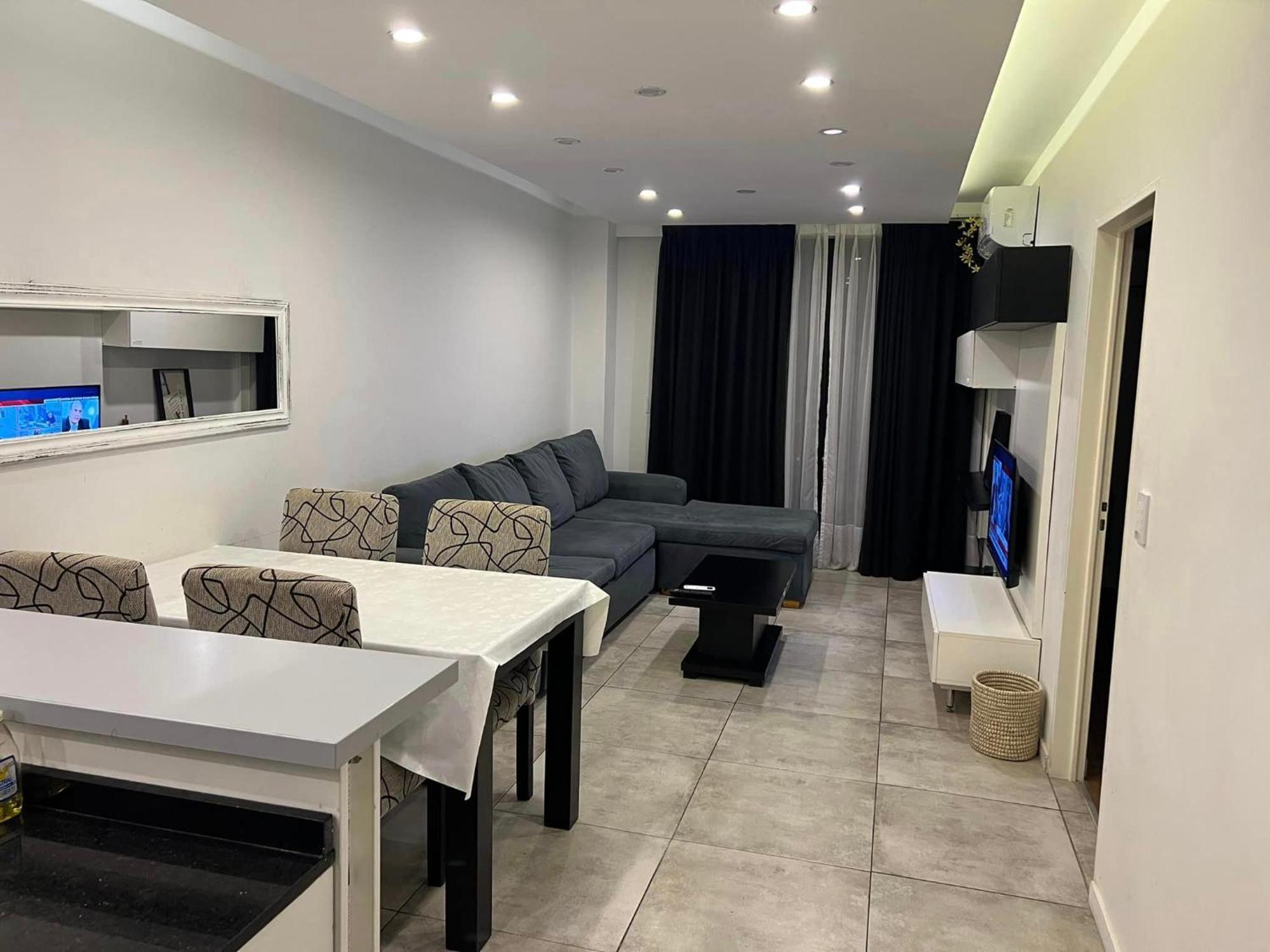 Suite In San Telmo Dormitorio En Suite Con Dos Banos Y Balcon A La Calle Buenos Aires Dış mekan fotoğraf